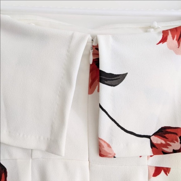 NWT Dynamite ruffle strapless dress - Picture 4 of 9